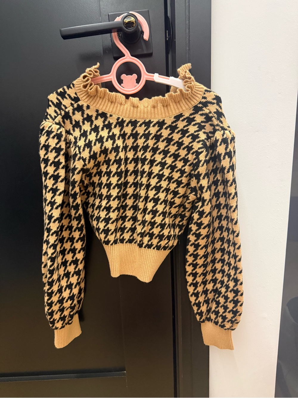 Black & Camel Houndstooth Ruffle Crew Sweater